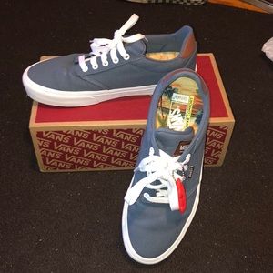 BRAND NEW Men’s 10.5 Atwood Deluxe Vans.